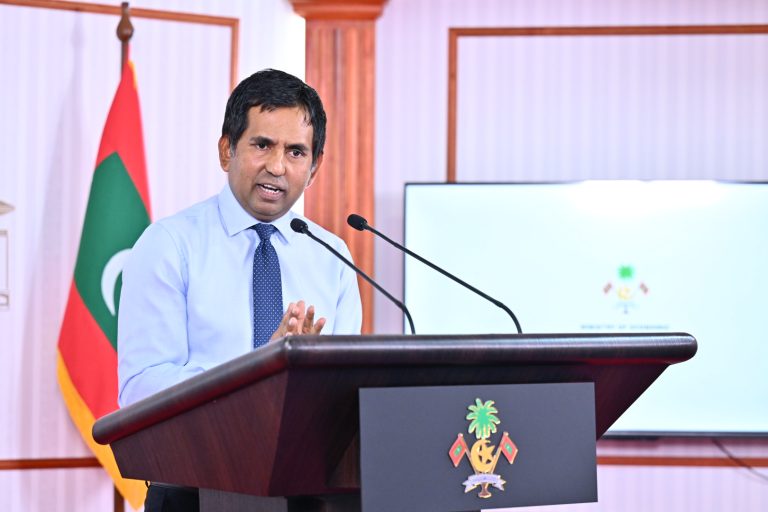 އެމްޑީޕީގެ ތުހުމަތުތަކަށް ވިޔަފާރިވެރިންގެ ހެކިބަހާ އެކު ވަޒީރު ސައީދު ވަރުގަދަ ރައްދެއް ދެއްވައިފި