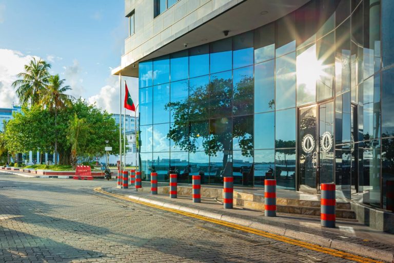 ބޭރު ފައިސާ ވިއްކާ އެކްސްޕްރެސް މަނީގެ ލައިސަންސް ބާތިލުކޮށްފި