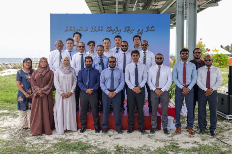 އޭދަފުށީގައި ކަރަންޓު ދިނުމަށް 1.2 މެގަވޮޓުގެ ޒަމާނީ ސޯލާ ނިޒާމެއް ތަޢާރަފުކޮށްފި