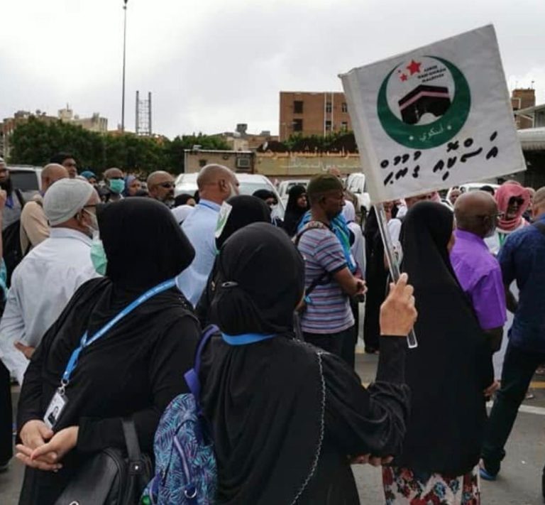 އަސްކޮއި ގުރޫޕުން ލަނޑުދިން ބަޔަކަށް ދޮޅު ލައްކަ ރުފިޔާ ދެއްކުމަށް ކޯޓުން އަމުރުކޮށްފި