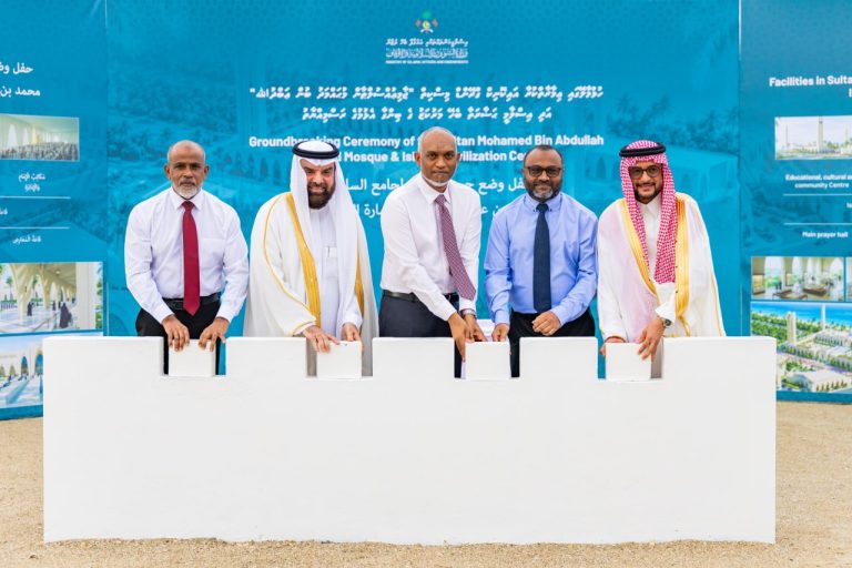 ރާއްޖޭގައި އަޅާ އެންމެ ބޮޑު މިސްކިތުގެ ބިންގާ އަޅައިފި