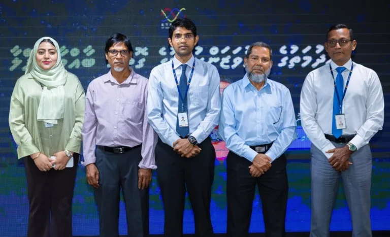 ދުވަސްވީ ޚިދުމަތްތެރިން ވަޑައިގަތީ އަގުހުރި ތަރިކައެއް ދޫކުރައްވާފައި: ޑރ. އަޒްވަރު