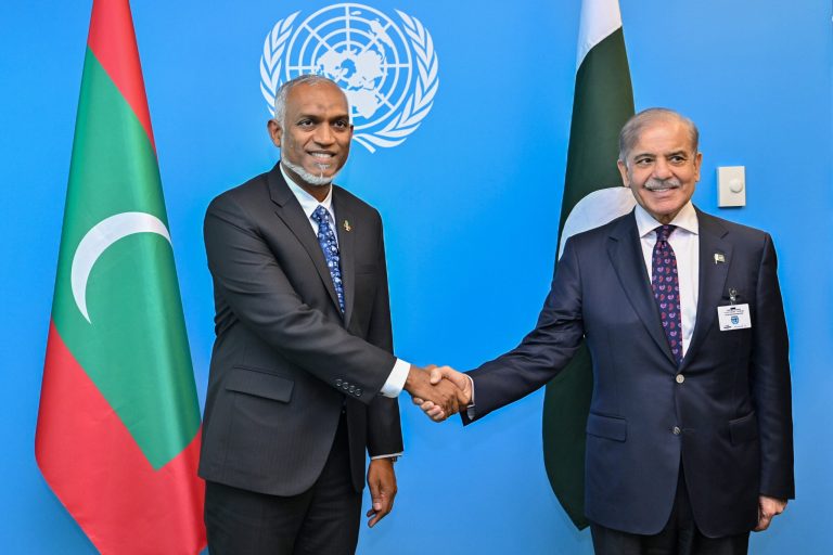 ރައީސް މުއިއްޒު ޕާކިސްތާނަށް ރަސްމީ ދަތުރުފުޅެއް ކުރައްވަނީ