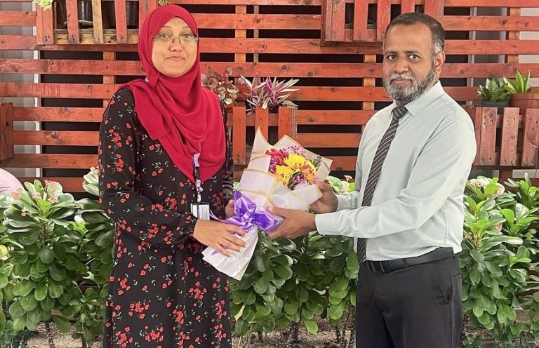 މާލެ ވޮކޭޝަނަލް ހައި ސްކޫލުގެ ޕްރިންސިޕަލަކަށް، ހިރިޔާގެ ޑެޕިއުޓީ ޕްރިންސިޕަލް ރާފިއު ހަމަޖައްސައިފި