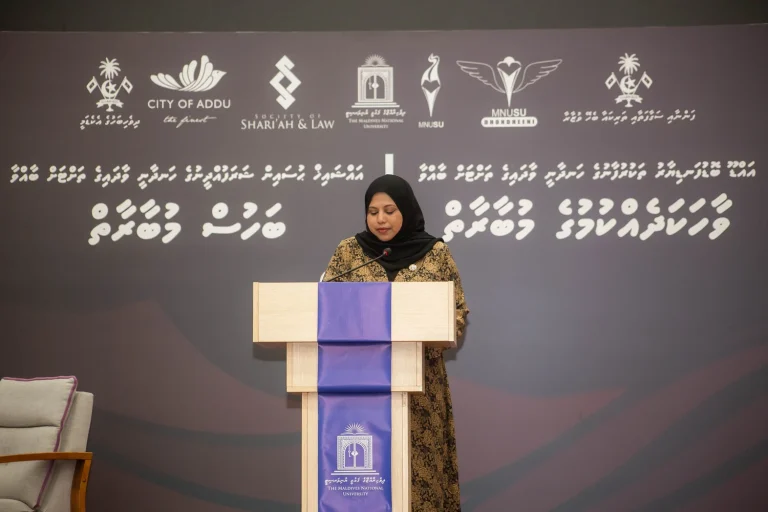 ހަރުދަނާ ޝަޚުސިއްޔަތަކަށް ވަނީ އިލްމާ ހުނަރު ބޭނުންކުރާ ގޮތަކުން: ވަޒީރު ހީނާ