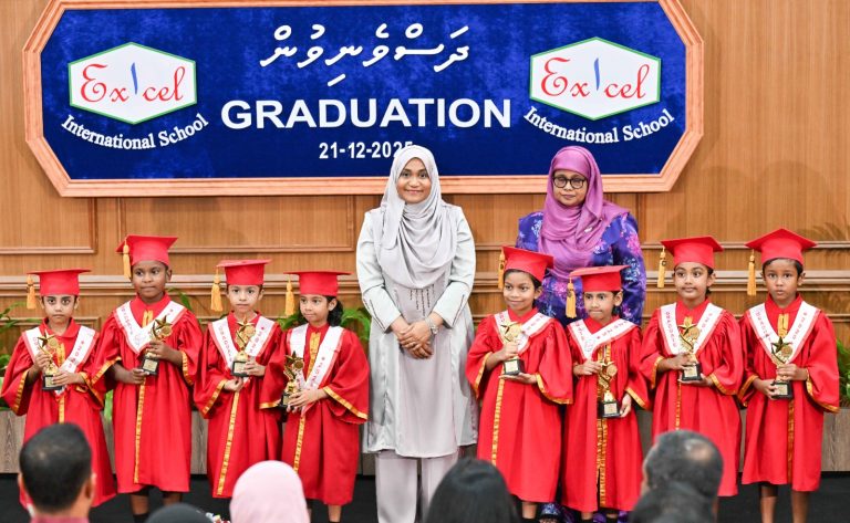 މުދައްރިސުންގެ ހުނަރުވެރިކަން އިތުރުކޮށް ޒަމާނީ ތަމްރީނުތައް މުހިންމު: ފަސްޓް ލޭޑީ