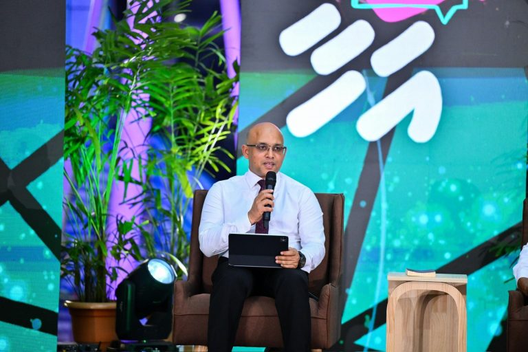 ދަރަނި އަދާކުރެވޭނެ ކަމުގެ ފުރިހަމަ ޔަޤީންކަން މާލީ ވަޒީރު ދެއްވައިފި