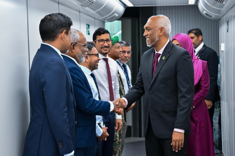 ރައީސުލްޖުމްހޫރިއްޔާ ފުރަމާނަ ދަތުރުފުޅެއްގައި ޕާކިސްތާނަށް ފުރާވަޑައިގެންފި