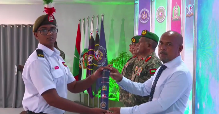 ވަޠަނީ ޚިދުމަތުގެ ފަންނީ ތަމްރީނުގެ ދެވަނަ ބުރުން 73 ދަރިވަރަކު ސަނަދު ހާސިލުކޮށްފި